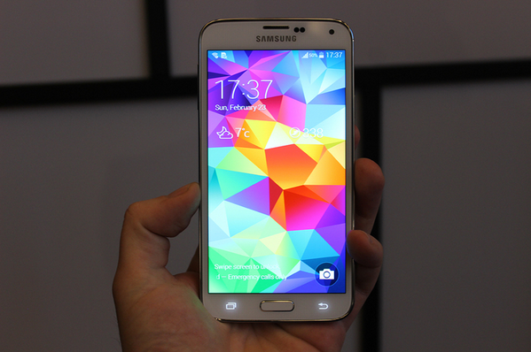 ไม่ต้องรอ เปิดกรุภาพ Samsung Galaxy S5 เต็มๆ ก่อนทางการในคืนนี้!!