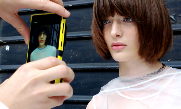 นิตยสารแฟชัน Centrefold ฉบับครบรอบสิบปี ใช้ Nokia Lumia 1020 ถ่ายแฟชันทั้งเล่ม!