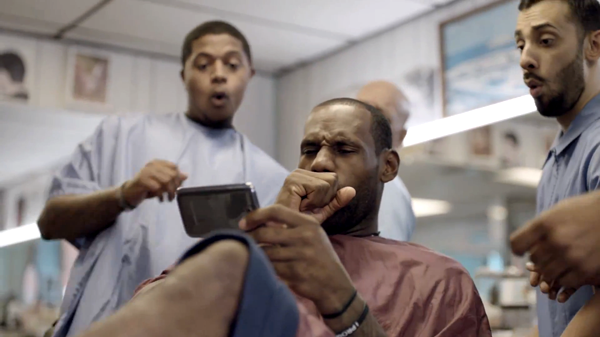 สปอนเซอร์เซ็ง LeBron James ด่า Galaxy Note 3 เละ