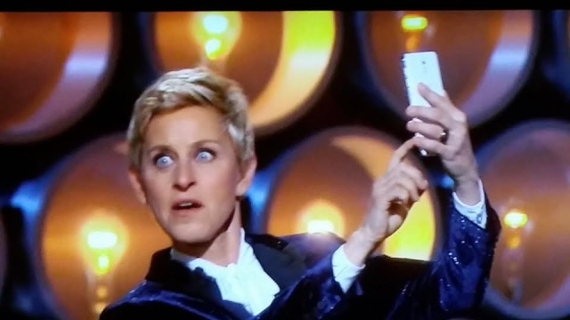 ได้ที่แซะ Nokia ถือโอกาสจิกถ้า Ellen ใช้ Nokia รับรองไม่มีเบลอแบบ Samsung