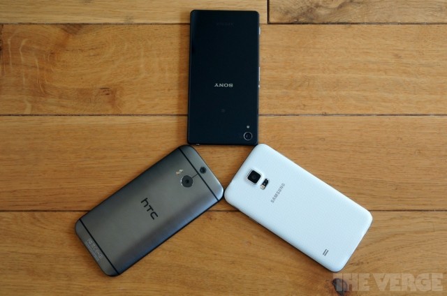 เลือกใครดี สามทหารเสือประชันหล่อ Galaxy S5, One M8 และ XPERIA Z2