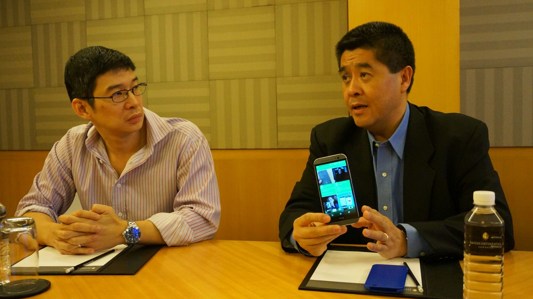 [สัมภาษณ์พิเศษ] HTC ปรับกลยุทธ์ใหม่ จับมือ dtac เน้นขายเครื่องพร้อมแพคเกจราคาถูก แก้เกมลดราคา HTC One M8