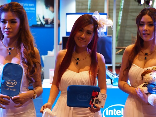 พาเยี่ยมงาน Thailand Mobile Expo 2014 Hi-End วันแรกอบอุ่นเหมือนเคย!!