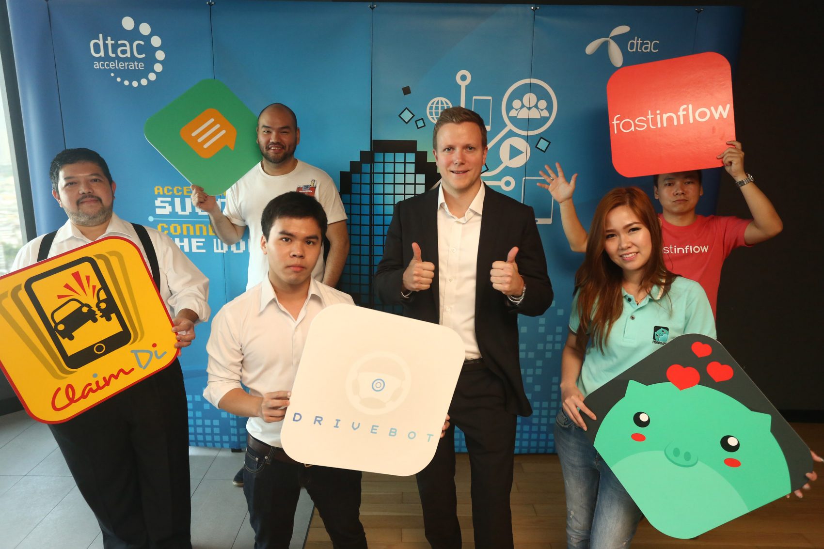 dtac Accelerate ประกาศผลเฟ้น 5 ทีมที่มีไอเดียสุดเลิศและผลงานสุดเจ๋ง เข้าอบรม intensive boot camp จากดีแทค