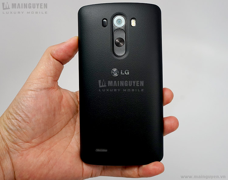 นับถอยหลัง LG G3 หลุดภาพเทียบประชันความหล่อกับ HTC One M8!!