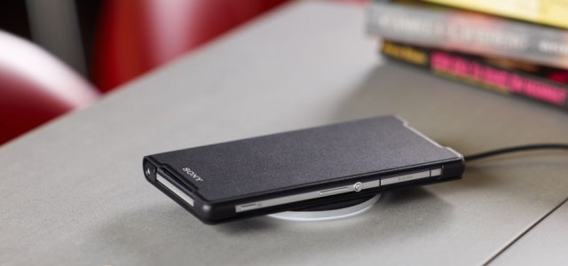 Sony เปิดตัวเคสอุปกรณ์เสริมและแท่นชาร์ตไร้สายสำหรับ XPERIA Z2!!