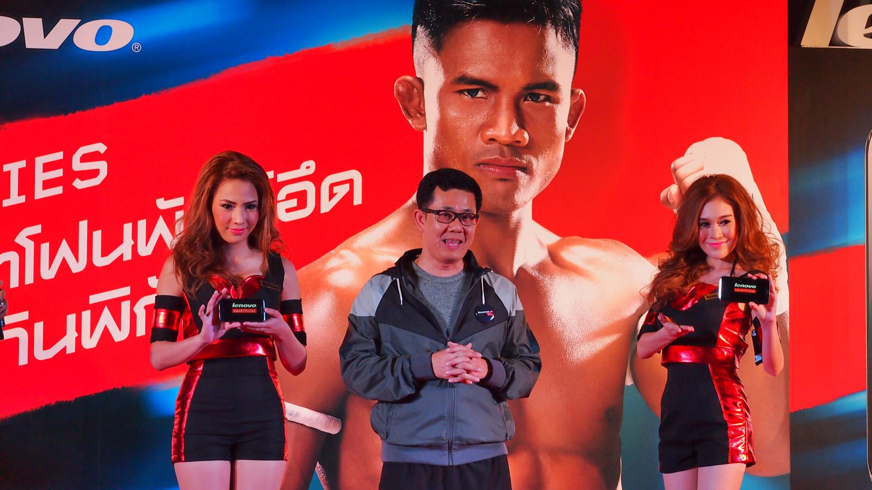 Lenovo เปิดตัวสมาร์ทโฟนใหม่ Lenovo A526,  Lenovo A859 หวังตีตลาดราคาถูก