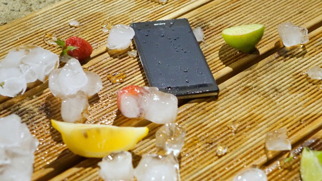 ภาคต่อโรงงานช็อคโกแลต เมื่อ XPERIA Z2 โดนจับแช่แข็งนาน 12 ชั่วโมง!!