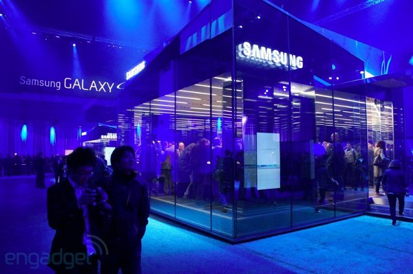 หมองูโดน Samsung ตกเป็นเหยื่อการตลาด อ้างเป็นผู้นำในอินเดีย!!