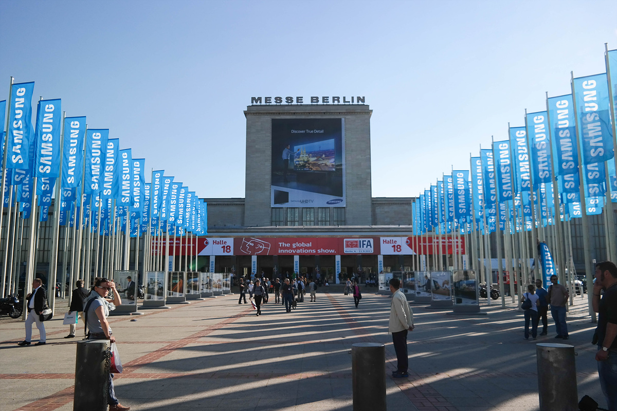 Samsung ออกบัตรเชิญสื่อร่วมงาน Unpacked 2014 อย่างเป็นทางการ!!