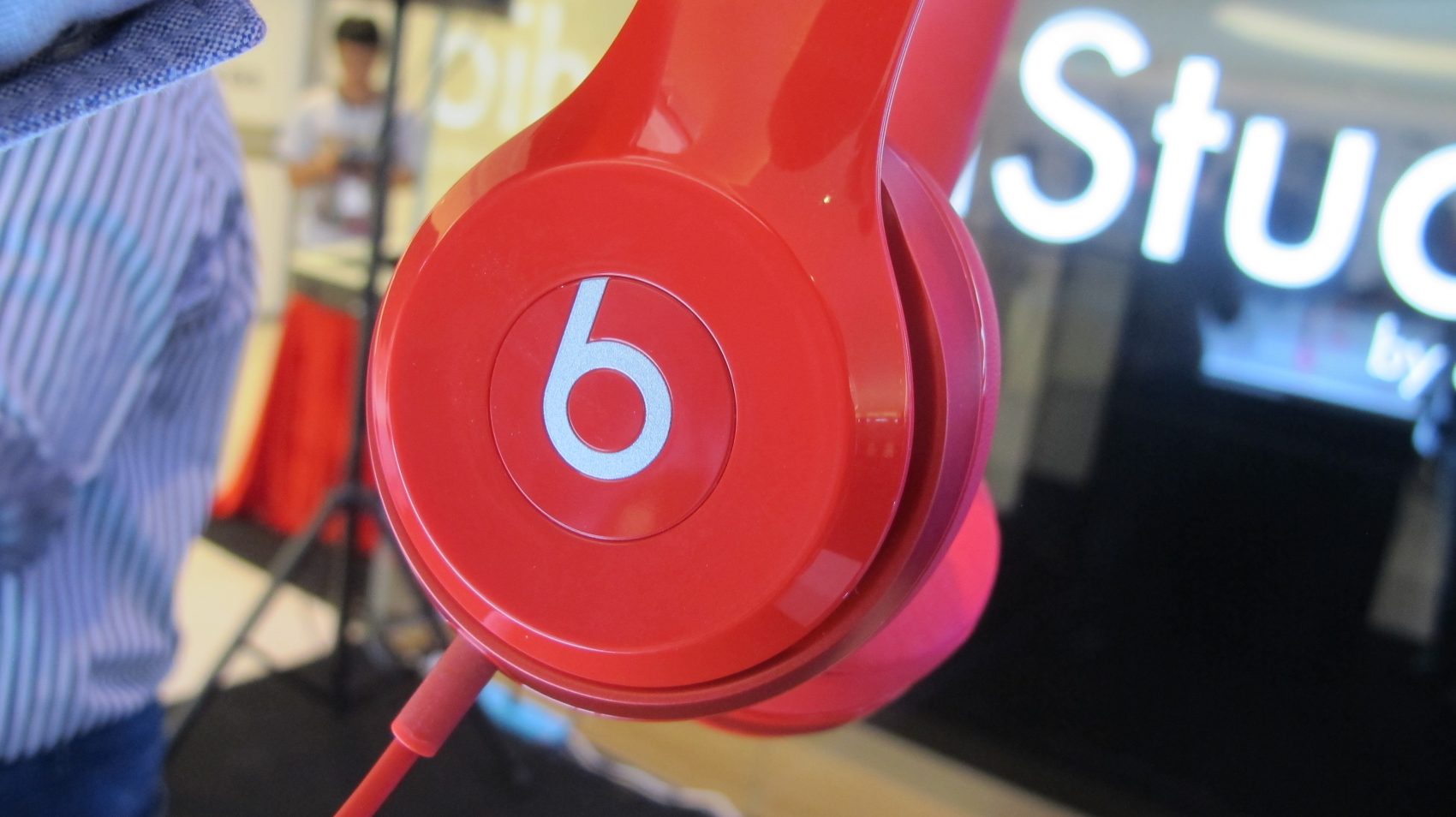 สุดยอดหูฟัง “Beats Solo 2” เปิดตัวและวางขายในไทยแล้ว ด้วยราคา 8,900 บาท