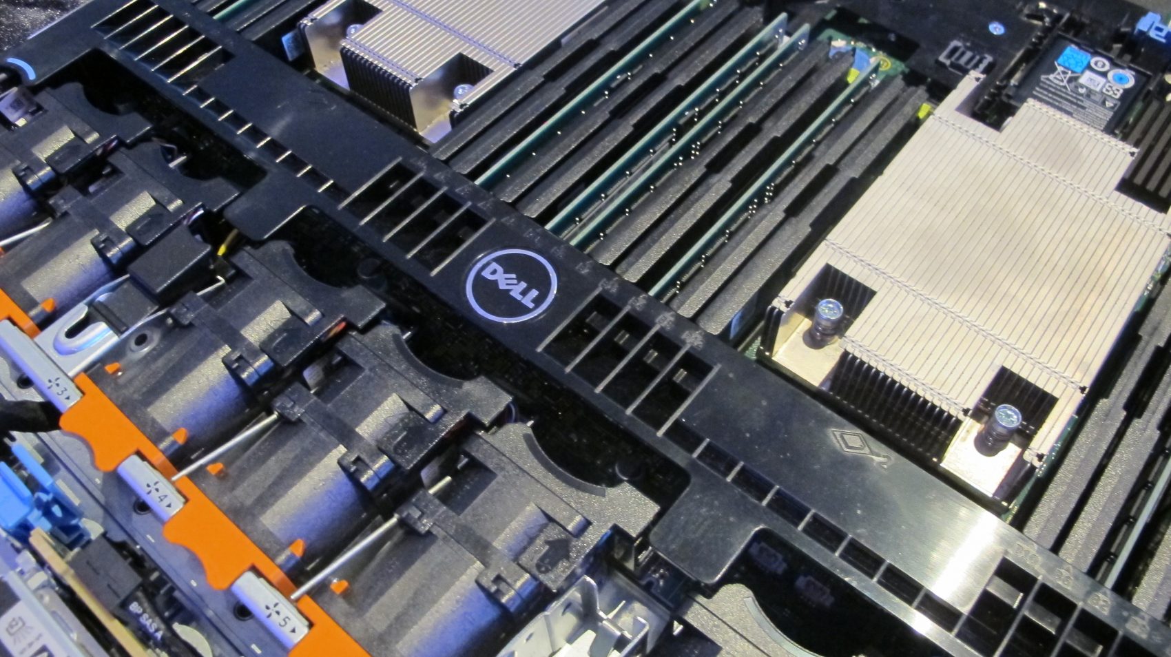 DELL เปิดตัวผลิตภัณฑ์เซิร์ฟเวอร์รุ่นใหม่ Dell PowerEdge 13th Generation Server