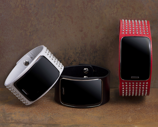 Samsung Gear S มาในโฉมใหม่กับ Diesel Black Gold edition
