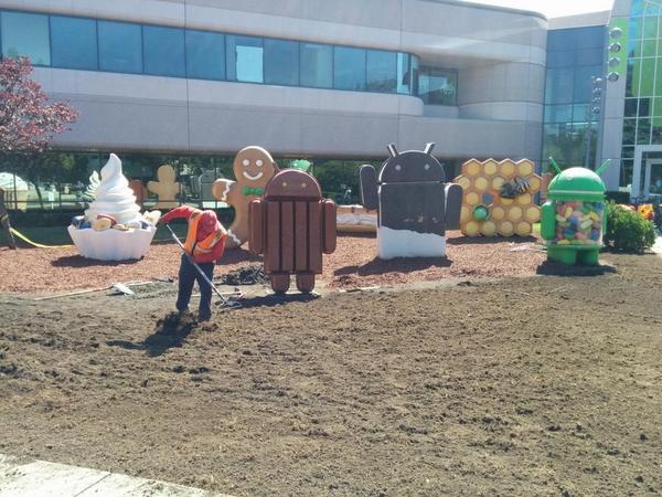 เคลียร์พื้นที่ Google จัดสนามหน้าสำนักงานใหม่ คาดเตรียมเผยชื่อขนมหวาน!!