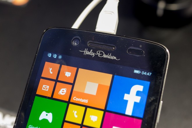 โทรศัพท์แบรนด์ Harley Davidson ใช้งานระบบปฏิบัติการ WP 8.1!!