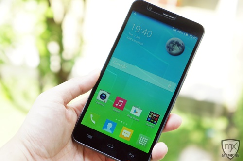 [Preview] Alcatel onetouch Flash สัมผัสแรกสมาร์ทโฟนจอใหญ่ สเปคดี ราคามิตรภาพ 6,590 บาท