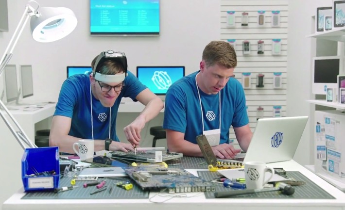 มาเป็นชุด Samsung ออกโฆษณาสุดฮาอัด Apple ต่อเนื่องอีก 6 คลิป