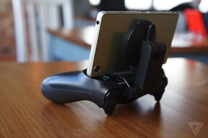สาธิตการเล่นเกมส์ PS4 บนโทรศัพท์ XPERIA Z3 ด้วยลูกเล่น Remote Play!!