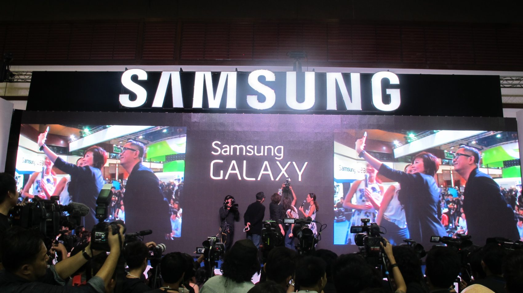 Samsung Galaxy Note 4 เปิดตัวอย่างยิ่งใหญ่ครั้งแรกในงาน Mobile Expo 2014