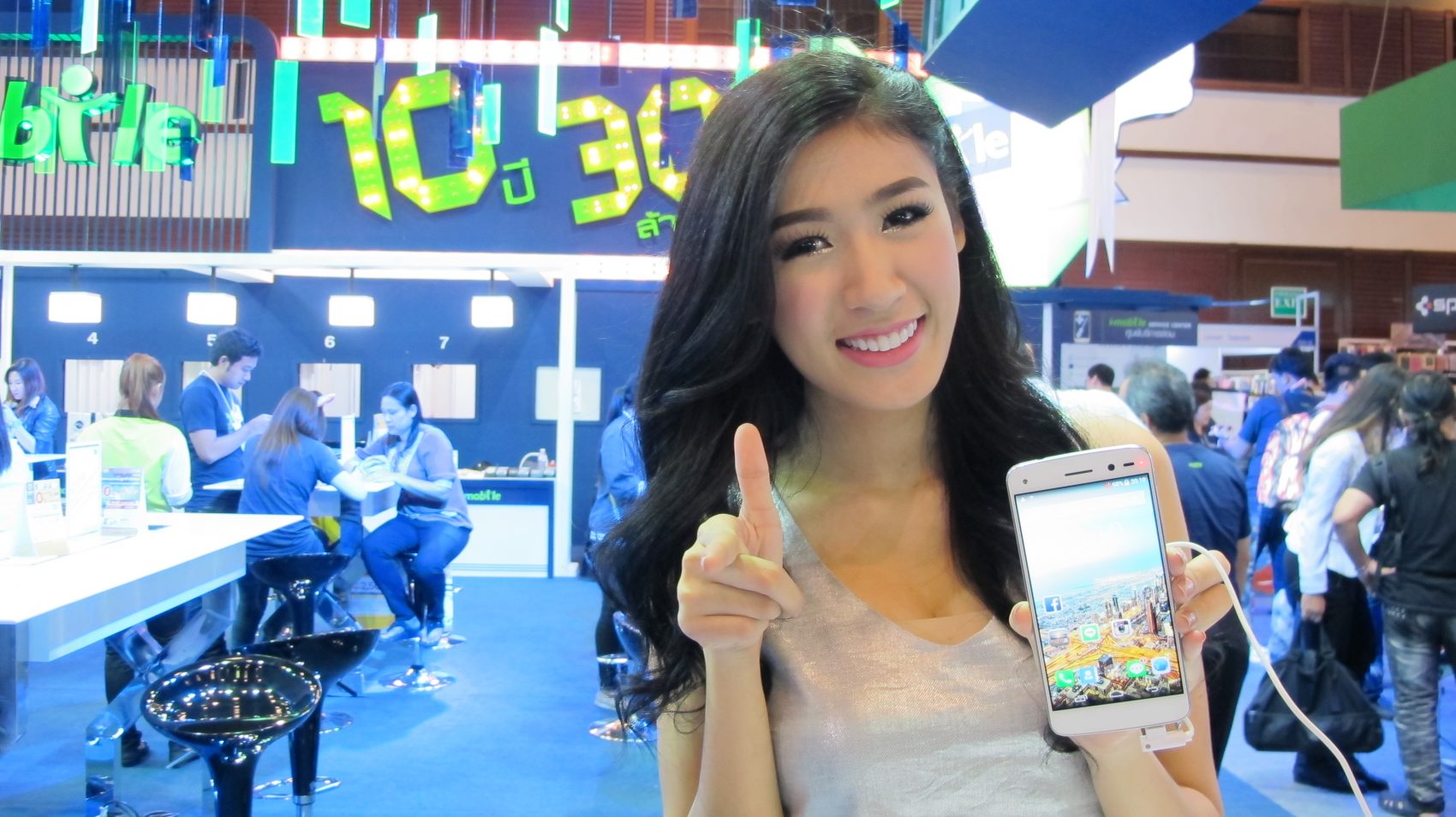 i-mobile ฉลองครบรอบ 10 ปี ยอดขายแรงทะลุ 30 ล้านเครื่อง ณ Thailand Mobile Expo 2014