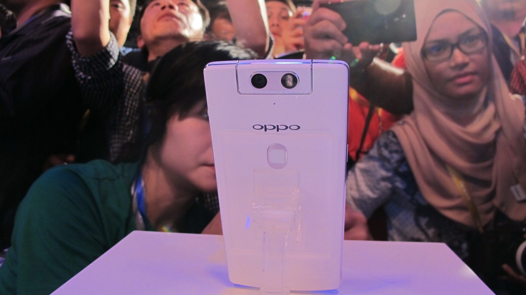 เปิดตัวอลังการ OPPO N3 สมาร์ทโฟนกล้องหมุนได้ตัวล่าสุด พร้อมด้วยตัวละครลับ R5 ที่บางเพียง 4.85 มม.