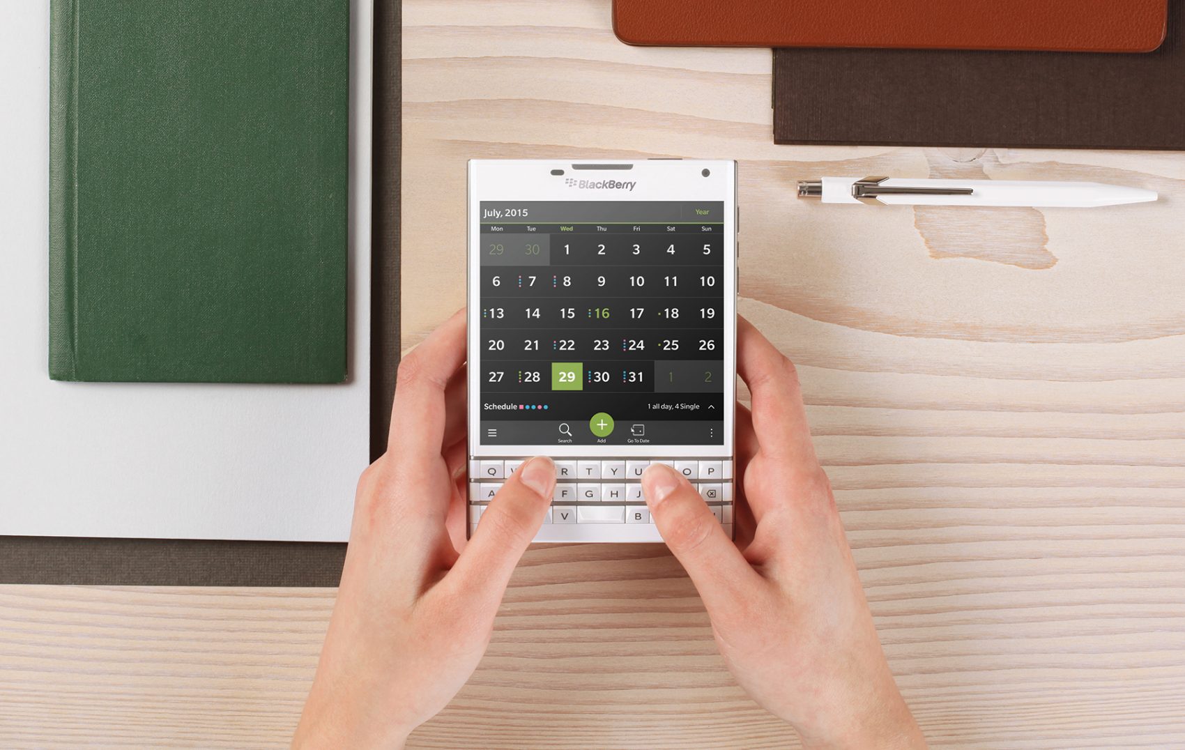 BlackBerry ฟื้นตัวเบาๆ Passport ขายหมดสต๊อกในแคนาดาสองรอบติด!!