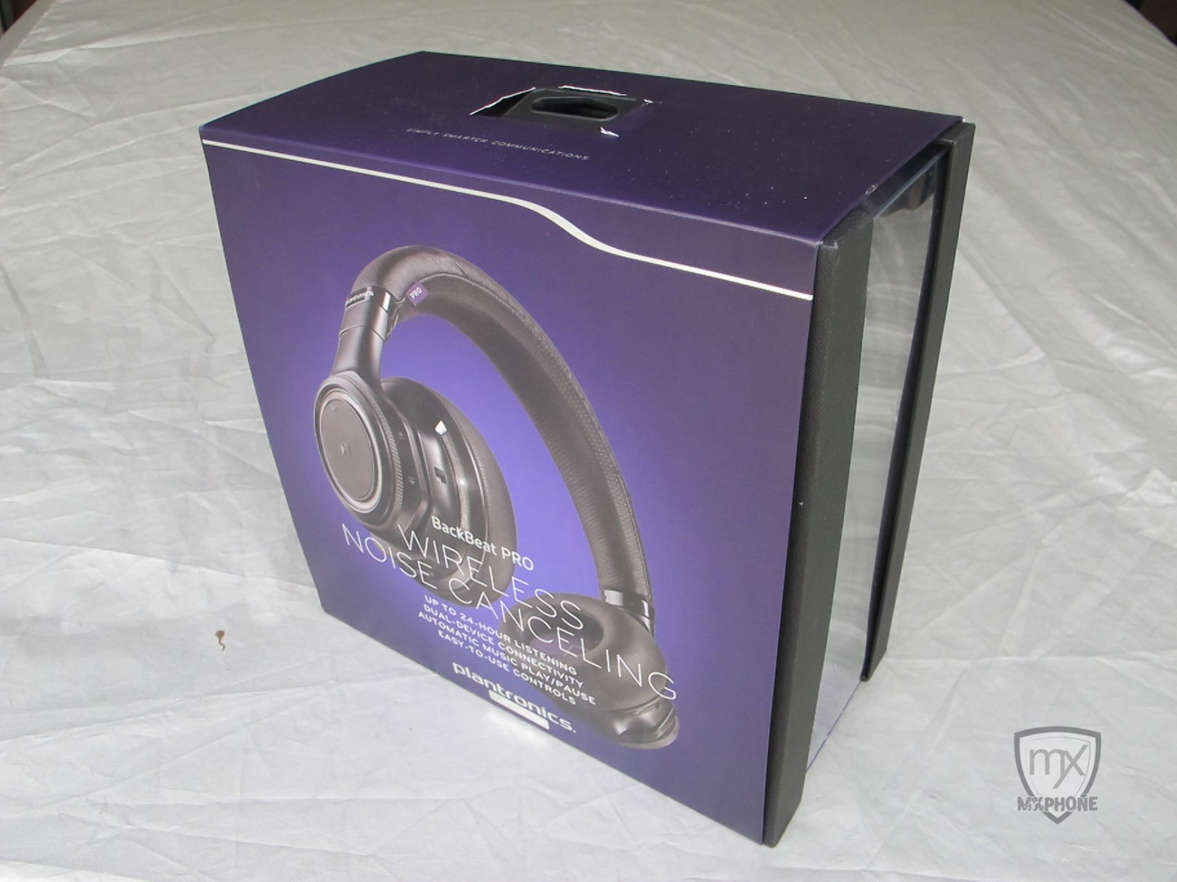 [Review] Plantronics BackBeat PRO หูฟังอัจฉริยะ ที่จะทำให้คุณติดหูฟังมากกว่าที่คุณคิด ราคา 9,250 บาท
