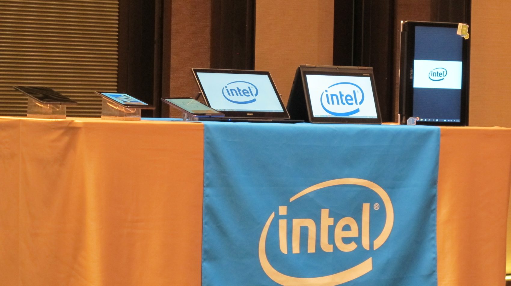 แถลงสรุปเทคโนโลยีเด่นของ Intel ในปี 2014 และสิ่งที่จะเกิดขึ้นในปีหน้า