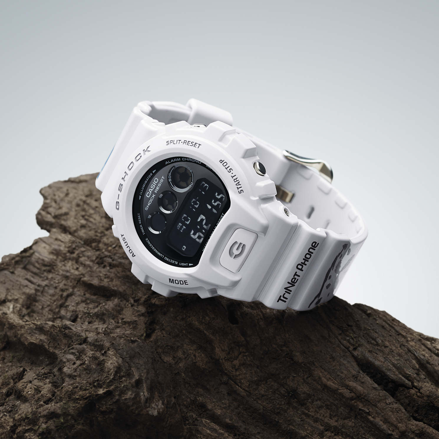 ดีแทคเอาใจลูกค้าออกนาฬิการุ่น dtac x G-shock cheetah ฉลองความสำเร็จดีแทคไตรเน็ตโฟนหลังเปิดตัวครบ 1 ปี ด้วยยอดขายรวมกว่า 1 ล้านเครื่อง