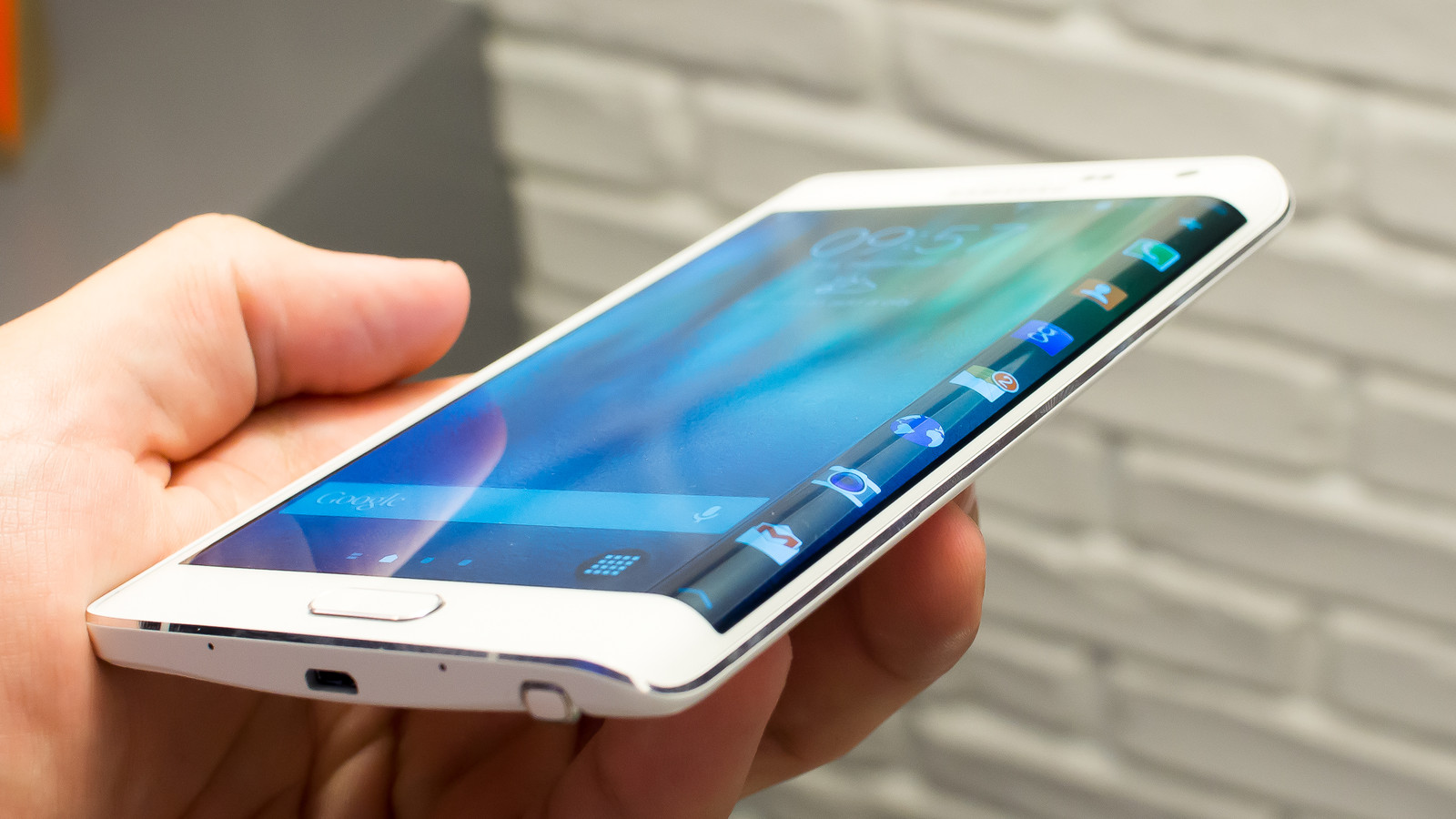 มาดูกันว่า Galaxy Note Edge จะไปวางขายที่ไหนบ้าง จะมาไทยมั้ยน้า???
