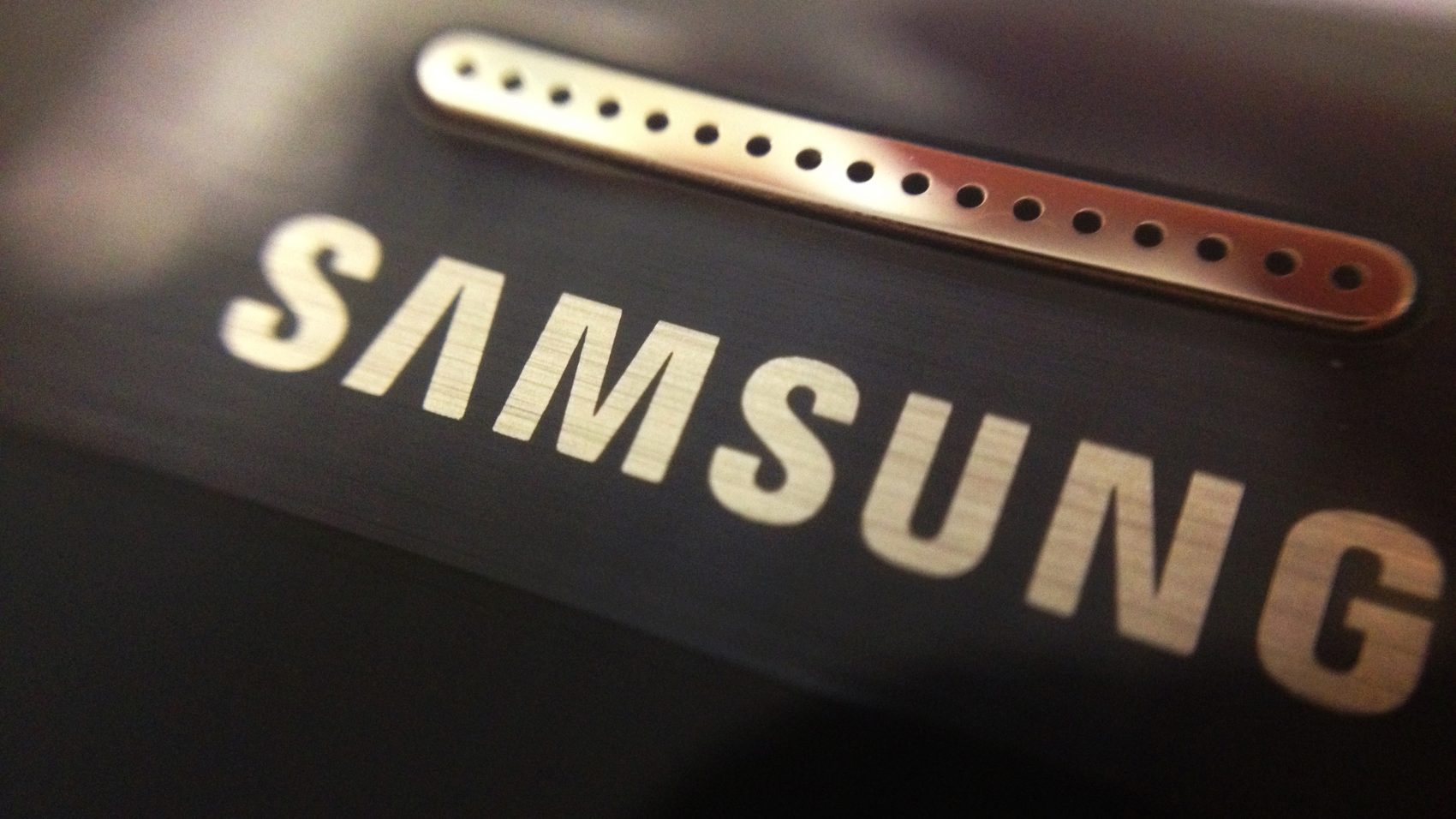 ไหนบอกจะลดจำนวนรุ่นไง Samsung เตรียมคลอด E series อีกแล้ว