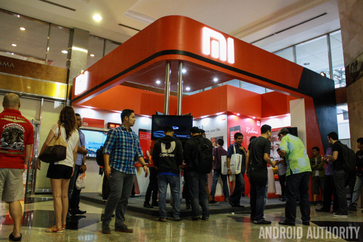 เผยรูป Xiaomi Mi 2 ใช้งาน Android 5.0 Lollipop อินเทรนด์กับเขาด้วย