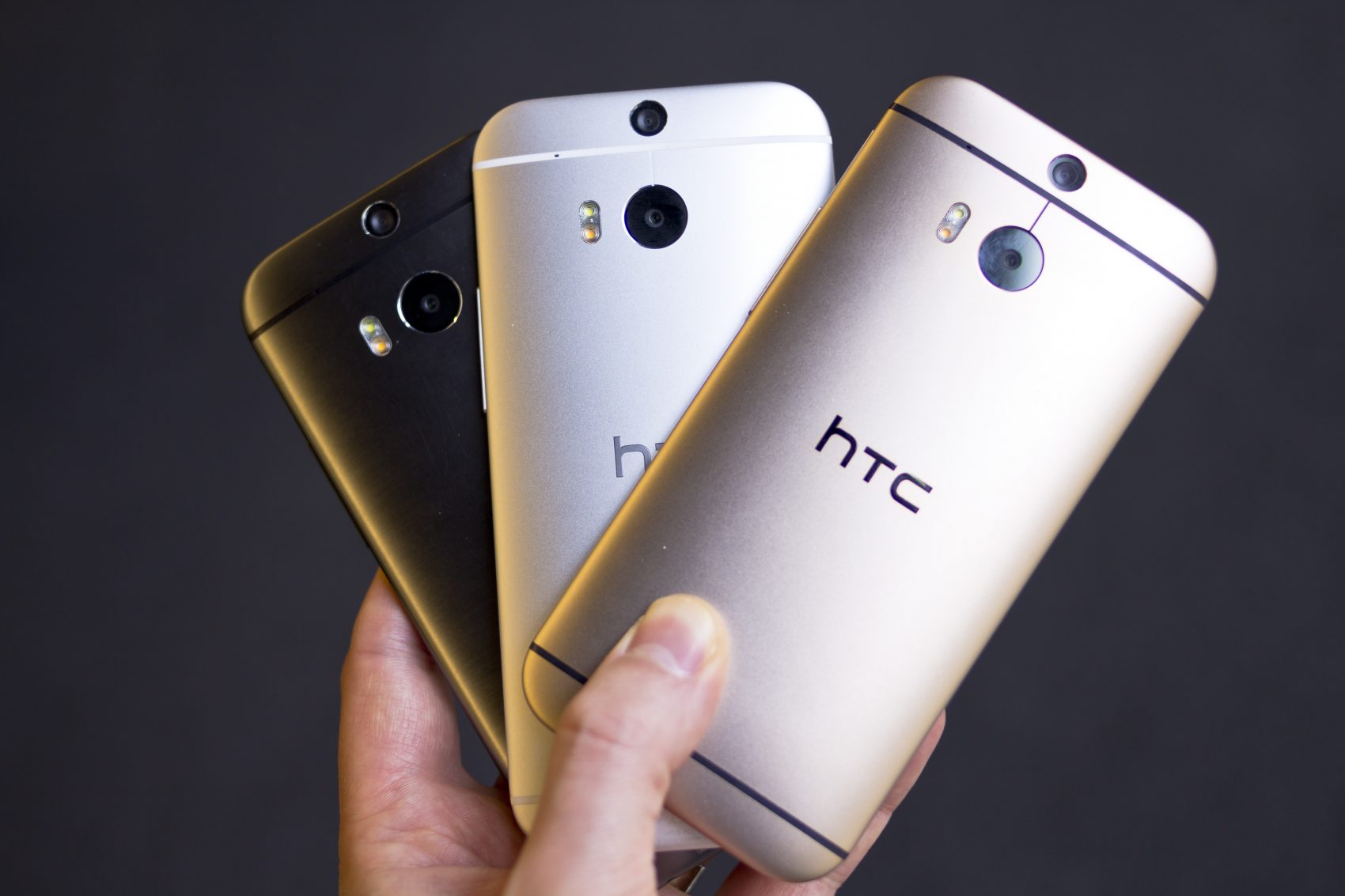 HTC Hima จะมีออกมาให้เลือกซื้อถึง 3 สี สีดำ สีเงิน และสีทอง