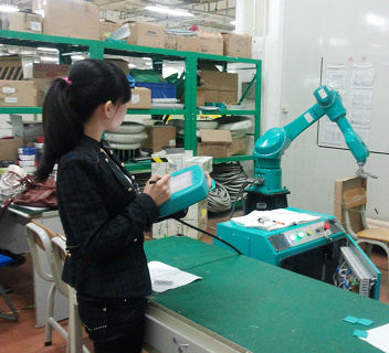 Apple ยังไม่ปลื้ม Foxconn กับแผนการใช้หุ่นยนต์ประกอบ iPhone