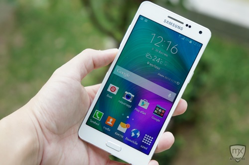 [Review] Samsung Galaxy A5 สมาร์ทโฟนบอดี้โลหะ เซลฟี่เน้นๆ ราคา 12,900 บาท