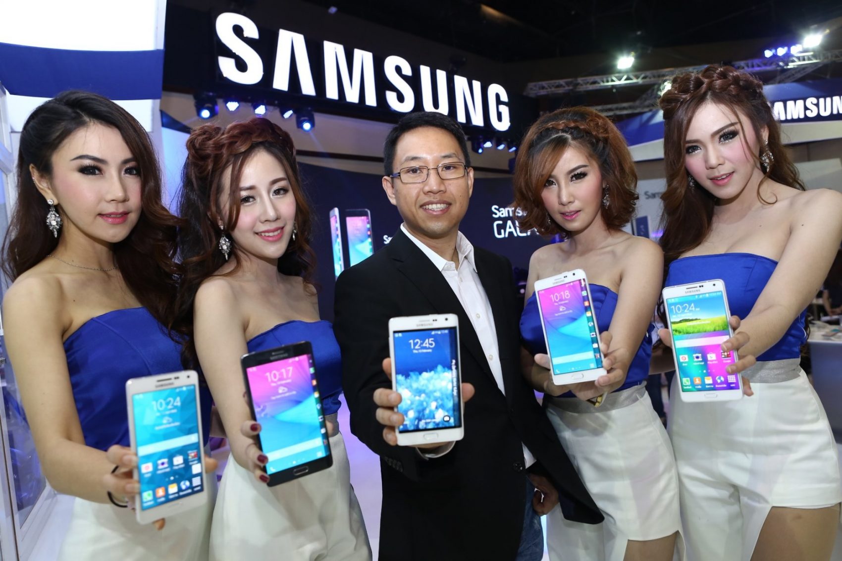 Samsung เผยโฉม Galaxy Note Edge อย่างเป็นทางการในงาน Mobile Expo พร้อมเสนอโปรโมชั่นเพียบ