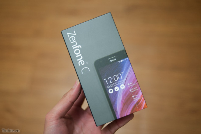 มีอะไรเด็ด ชวนแอบดูคลิปวีดีโอการแกะกล่อง Asus Zenfone C กันสักนิด