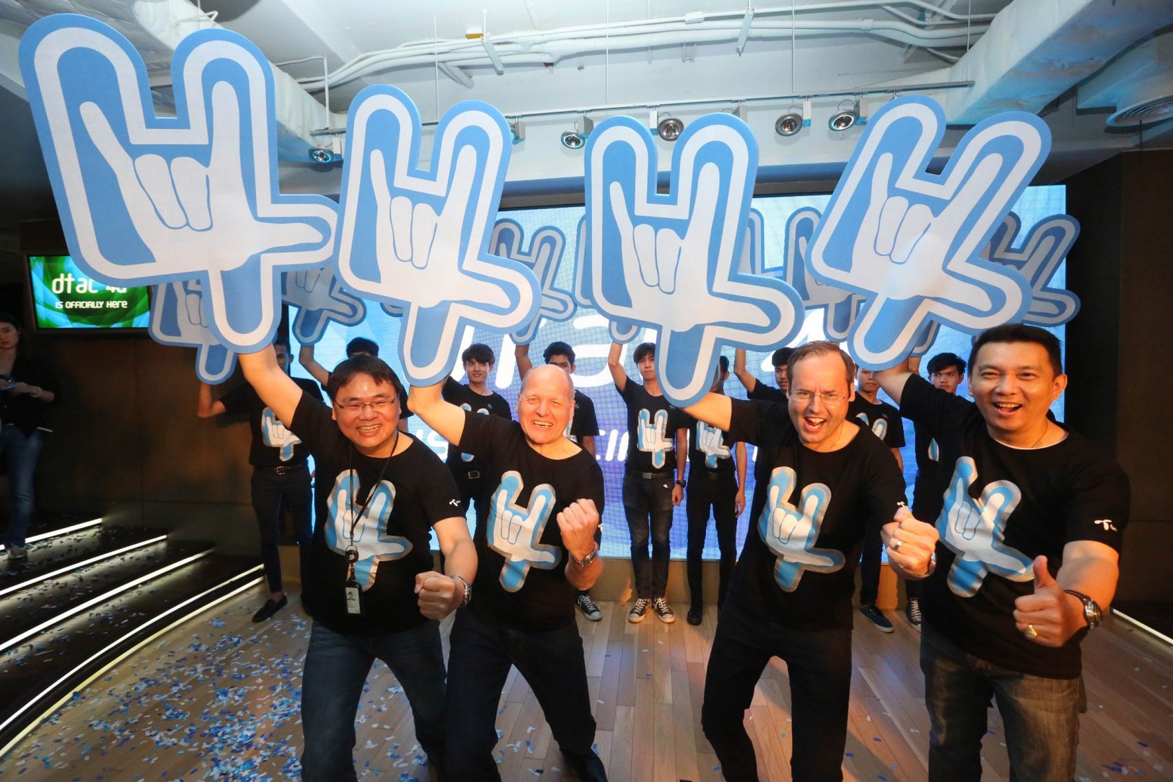 dtac ลุยเปิด 4G ทั่วกรุงเทพและ 40 จังหวัดทั่วทุกภาค พร้อมเปิดตัว CEO คนใหม่ เตรียมลุยก้าวเป็นผู้นำ 4G