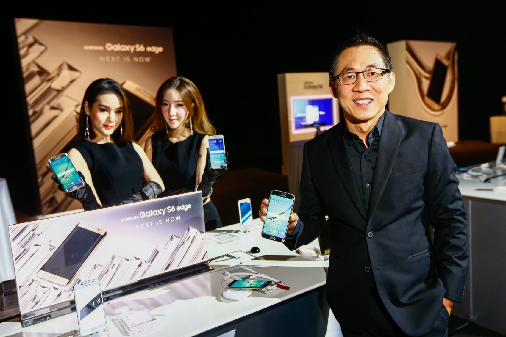 Samsung Galaxy S6 เปิดตัวพร้อมขายทั่วไทย บอดี้สวยล้ำ กล้องถ่ายแสงน้อยดี พร้อมฟีเจอร์ชาร์จเร็ว
