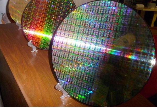 สำเร็จก่อน TSMC มั่นใจพร้อมเอาชนะ Samsung ในการผลิตชิปเซ็ต 10 นาโนเมตร