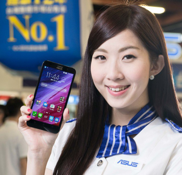Asus เตรียมขายที่สุดของ ZenFone 2 หน่วยความจำ 4/128GB แบบว่าจุใจ
