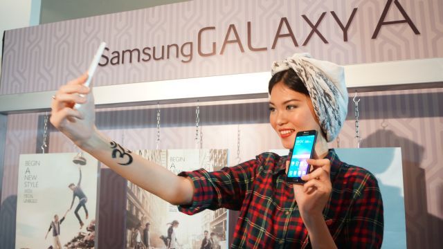 ไม่พลาดแน่ Samsung ส่งเครื่อง Galaxy A8 ไปขึ้นทะเบียนที่จีนแล้ว