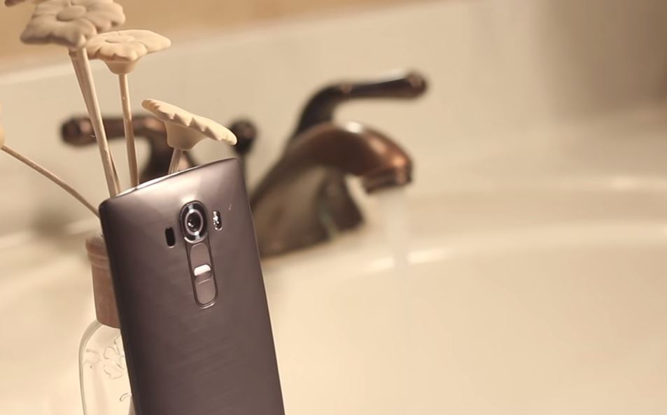 อยากลองของ ทดสอบ LG G4 แช่น้ำลึก 4 นิ้ว นาน 2 ชั่วโมง จะรอดไหมรอด