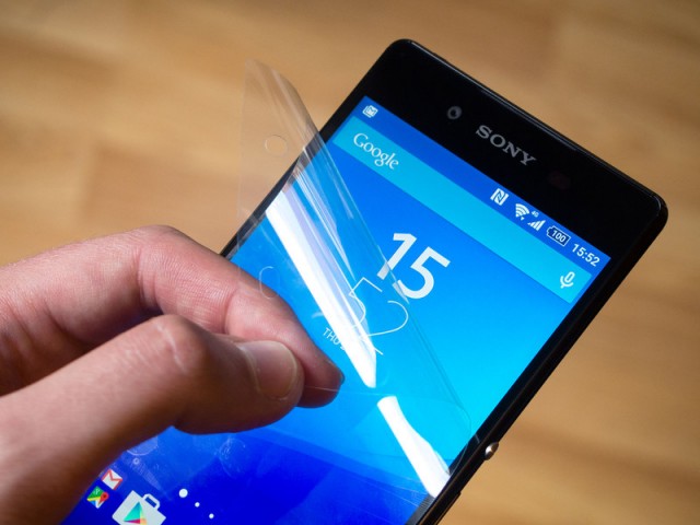 Sony ใส่ใจติดฟิล์มป้องกันรอยให้กับ Xperia Z3 Plus มาจากโรงงาน