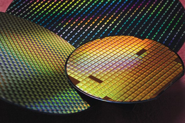 เดินหน้าต่อ Samsung แข่งกับ TSMC เร่งยกระดับเทคโนโลยียุคใหม่ 10 นาโนเมตร