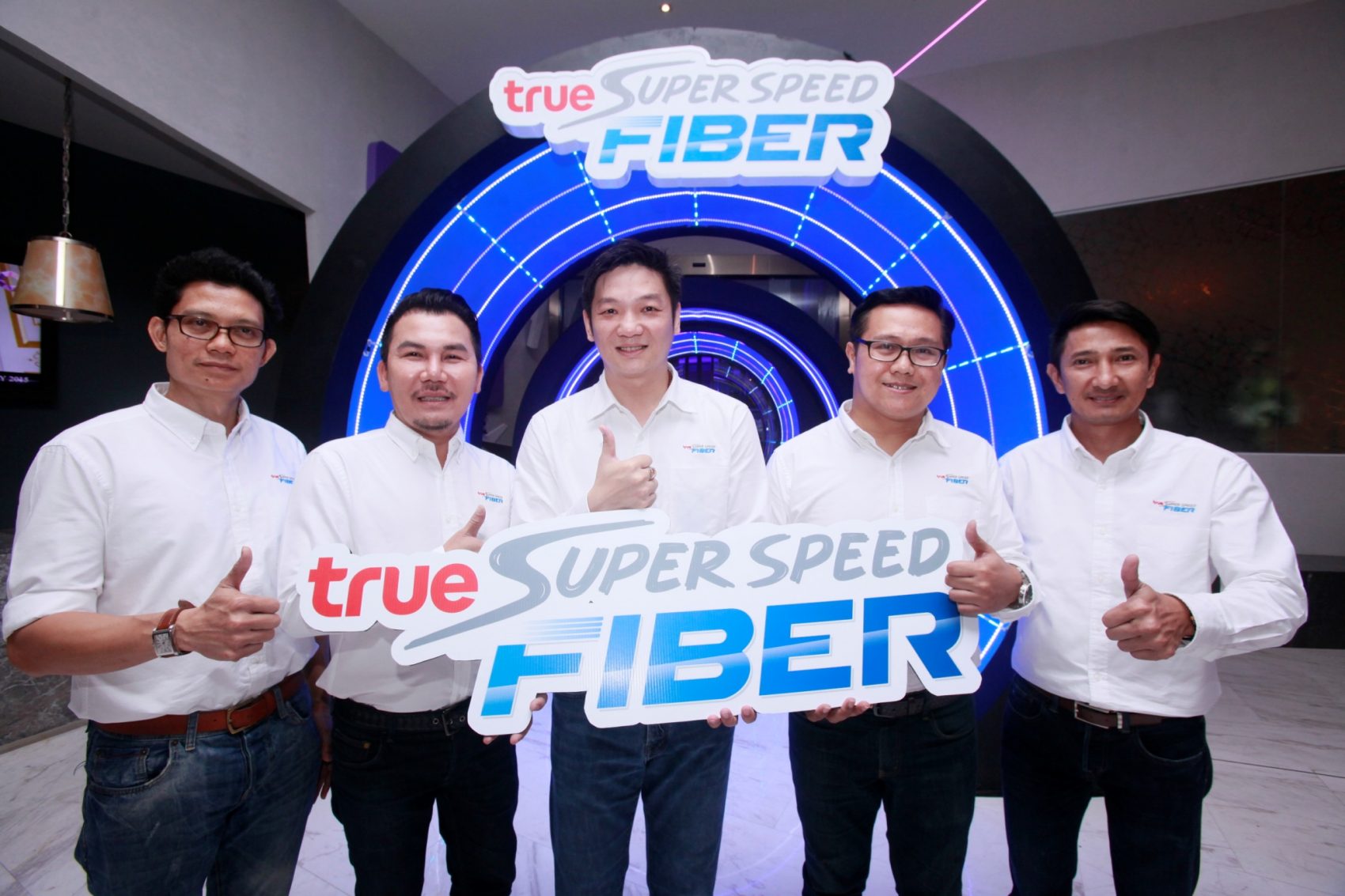 True Online ปรับโฉมสู่อินเทอร์เน็ตความเร็วแสง “TRUE Super Speed FIBER” ที่ให้ความเร็วสูงสุดถึง 10 Gbps