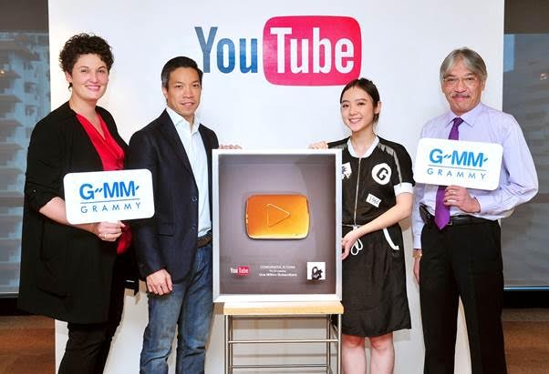 “พลอยชมพู” สร้างปรากฏการณ์ ศิลปินไทยคนเเรกที่มีผู้ติดตามบน YouTube เกิน 1 ล้านคน