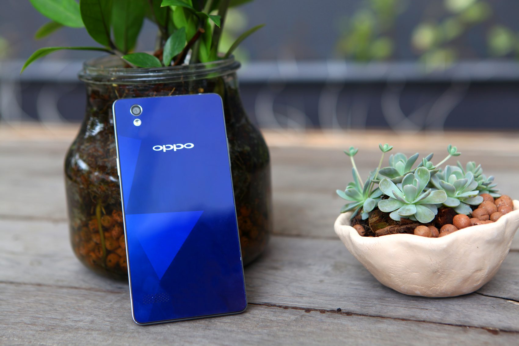 OPPO Mirror 5 เปิดประสบการณ์ชิลกาแฟ 3 คาเฟ่สุดฮิป