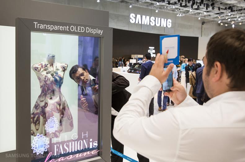 ซัมซุงนำเสนอมิติใหม่ของการช้อปปิ้งในอนาคต ด้วยหน้าจอ OLED โปร่งแสง ณ งาน IFA 2015