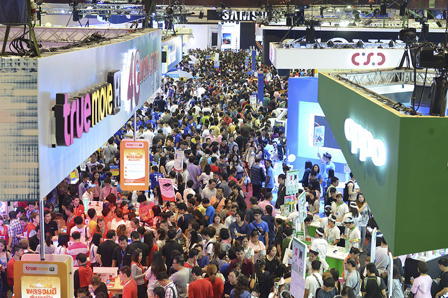 Thailand Mobile Expo 2015 Showcase ชื่นมื่นส่งท้ายปี ยอดผู้ชมงาน และยอดเงินสะพัดสูงเกินคาด